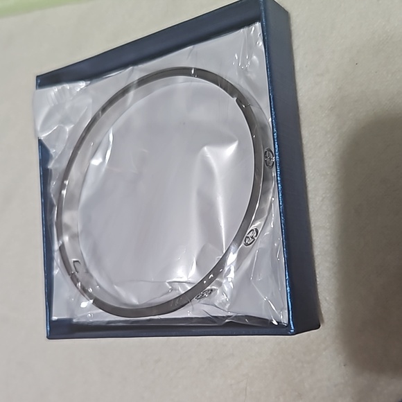 4 pc gift bundle - Picture 3 of 10